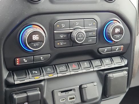 Used 2020 Chevrolet Silverado 1500 LT w/ All-Star Edition image 14