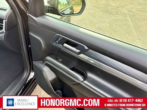 Used 2025 GMC Terrain Elevation image 23