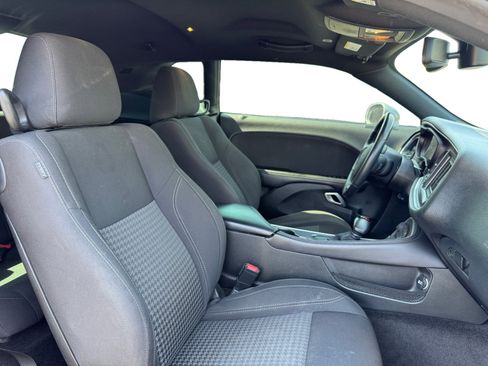 Used 2018 Dodge Challenger SXT w/ Blacktop Package RWD image 15