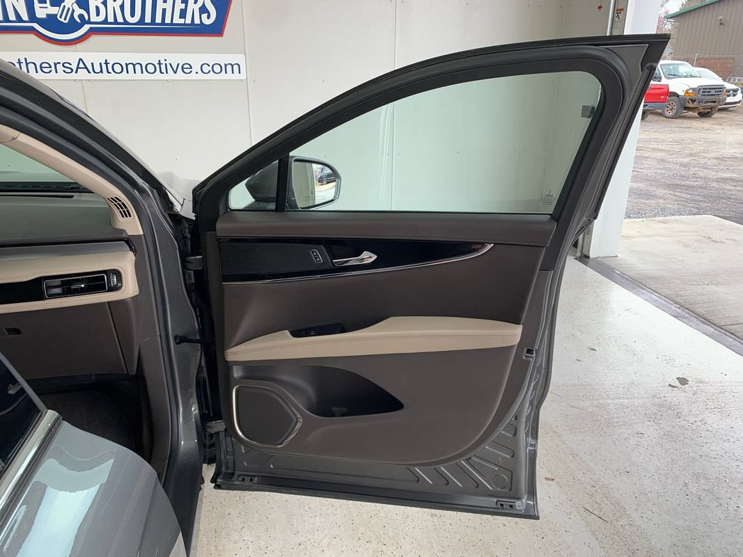 Used 2023 Lincoln Nautilus AWD image 26