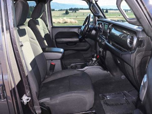 Used 2020 Jeep Wrangler Unlimited Sahara w/ Uconnect 4C Nav & Sound Group image 22