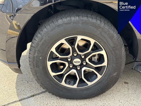 Used 2024 Ford Expedition Max XLT image 6