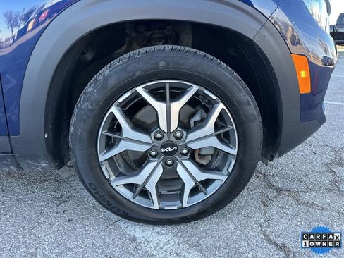 Used 2023 Kia Seltos EX image 40