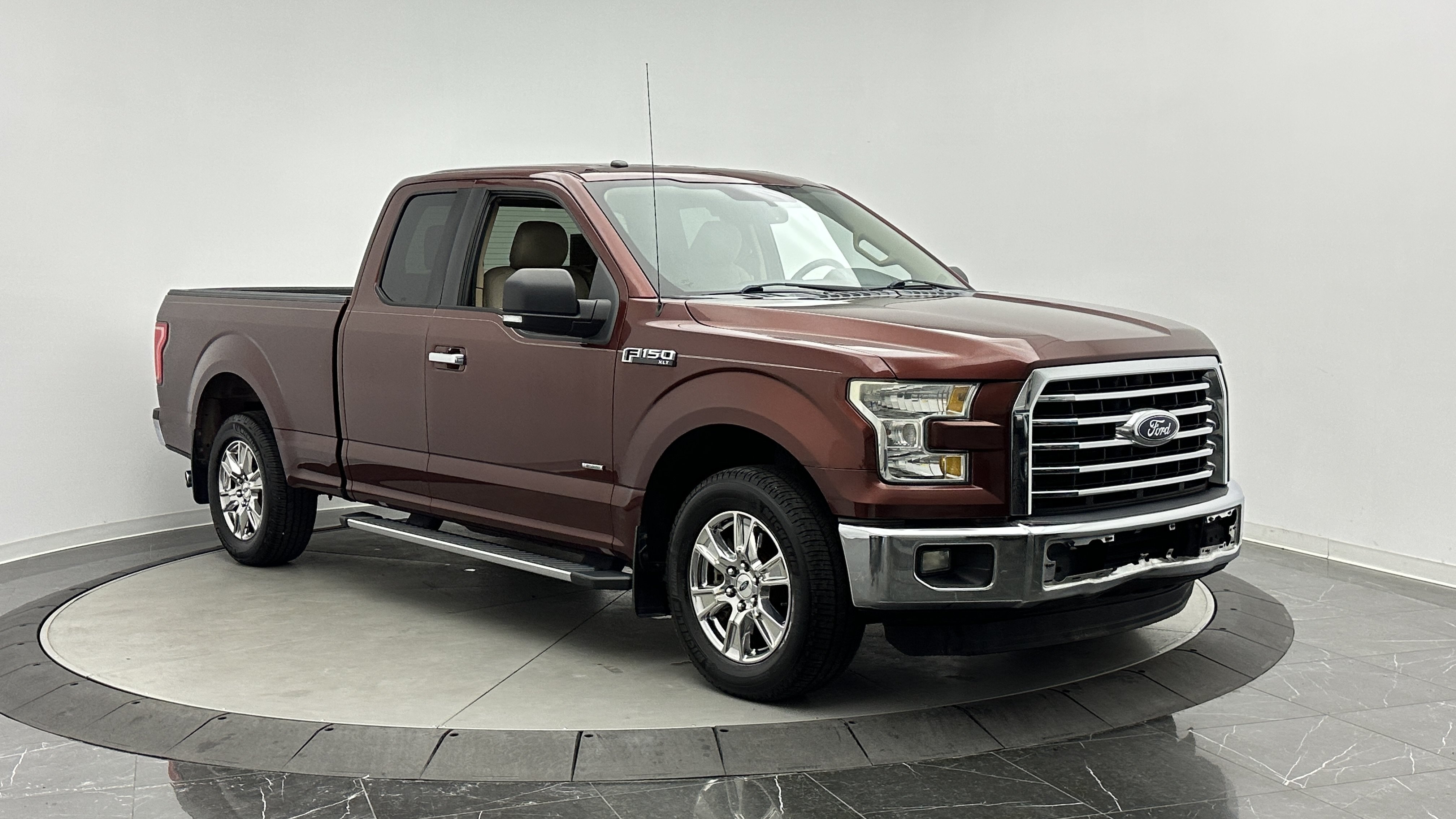 Used 2016 Ford F150 XLT w/ Equipment Group 301A Mid RWD image 2
