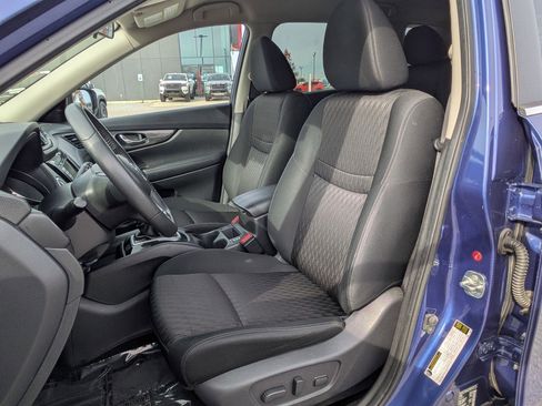 Used 2019 Nissan Rogue SV image 13