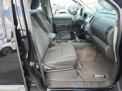 Used 2015 Nissan Xterra PRO-4X w/ Nevada Tow Package AWD/4WD image 15