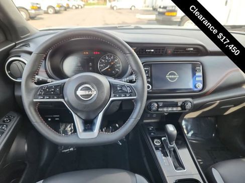 Used 2023 Nissan Kicks SR w/ SR Premium Package image 21