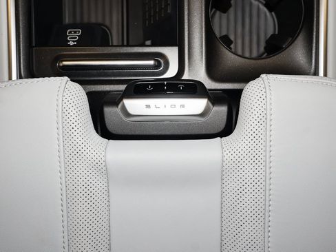 New 2025 Ford Expedition Platinum w/ Platinum Ultimate Package image 32