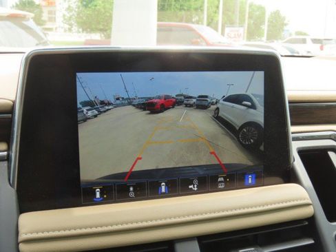 Used 2022 Chevrolet Tahoe Premier AWD/4WD image 31