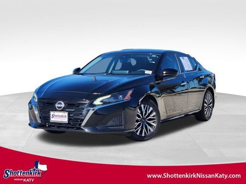 Certified 2024 Nissan Altima 2.5 SV w/ SV Premium Package image 1