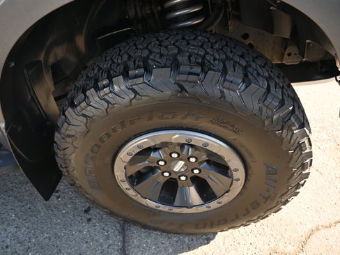 Used 2017 Ford F150 Raptor w/ Equipment Group 802A Luxury AWD/4WD image 29