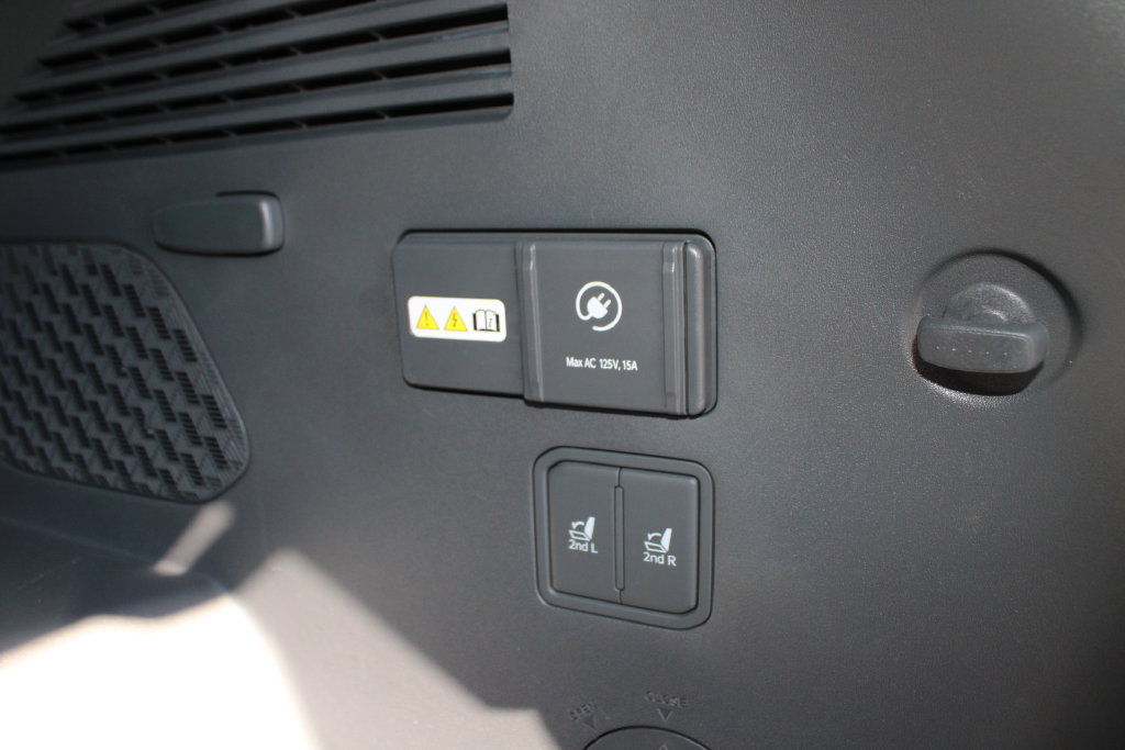 Used 2024 Kia EV9 Land AWD/4WD image 38