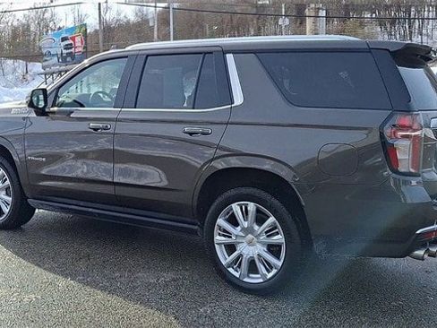 Used 2021 Chevrolet Tahoe High Country w/ Premium Package image 6