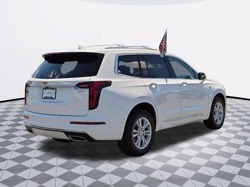 Certified 2024 Cadillac XT6 Luxury w/ LPO, Floor Liner Package AWD/4WD image 7