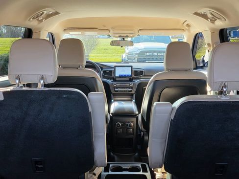 Used 2020 Ford Explorer XLT w/ Equipment Group 202A image 32