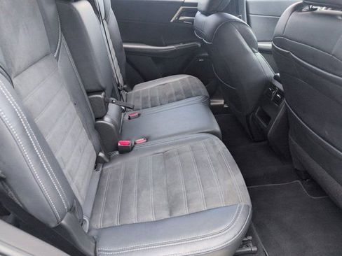 Used 2025 Mitsubishi Outlander SE FWD image 30