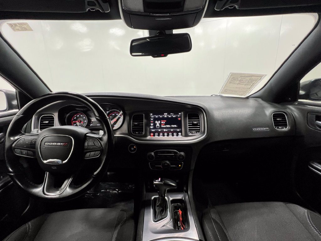 Used 2022 Dodge Charger SXT AWD/4WD image 19