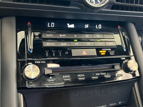 Used 2025 Lexus IS 350 F Sport w/ Navigation Package RWD image 33