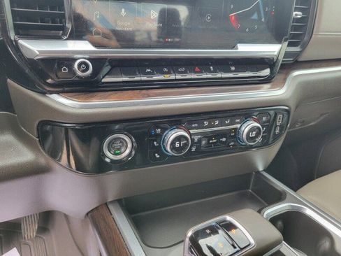 Used 2023 GMC Sierra 1500 SLT w/ SLT Premium Package image 16