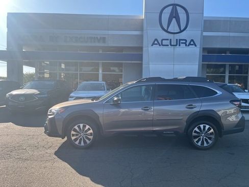 Used 2024 Subaru Outback Limited image 32