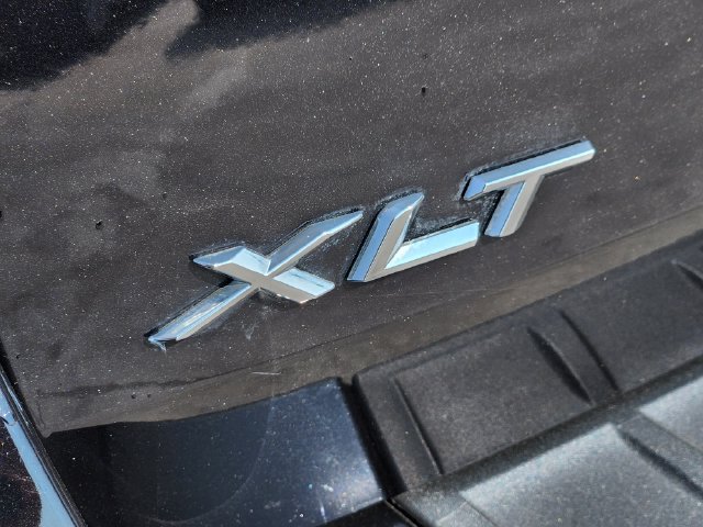 Used 2023 Ford Explorer XLT RWD image 13