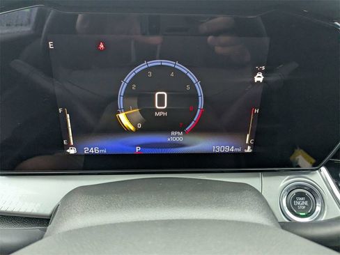 Used 2025 Chevrolet Trax LT w/ LT Convenience Package image 30