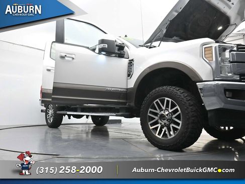 Used 2019 Ford F250 Lariat w/ Lariat Ultimate Package AWD/4WD image 35