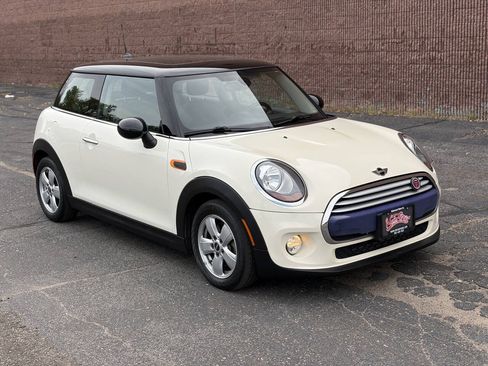 Used 2015 MINI Cooper 2-Door Hardtop FWD image 1