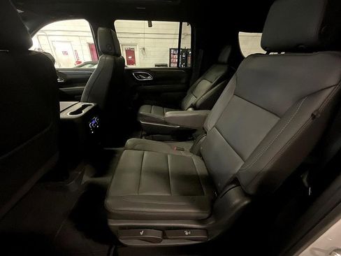 Used 2023 Chevrolet Suburban Z71 w/ Luxury Package image 30