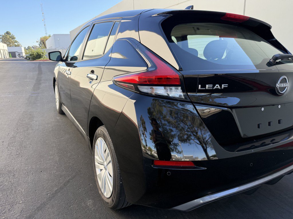 Used 2024 Nissan Leaf S FWD image 10