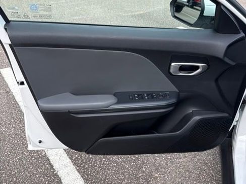 Certified 2025 Kia K4 LX image 20