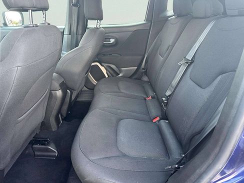 Used 2016 Jeep Renegade Latitude AWD/4WD image 11