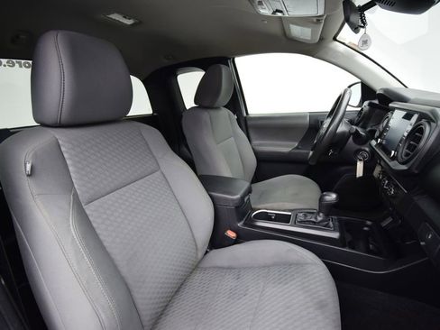 Used 2020 Toyota Tacoma SR image 14