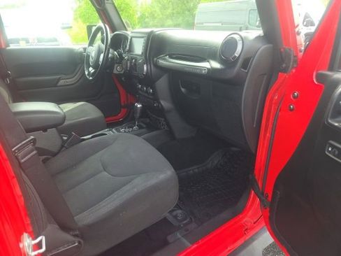 Used 2017 Jeep Wrangler Unlimited Sport w/ Quick Order Package 24S AWD/4WD image 22