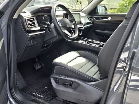 Certified 2025 Volkswagen Atlas SEL AWD/4WD image 14