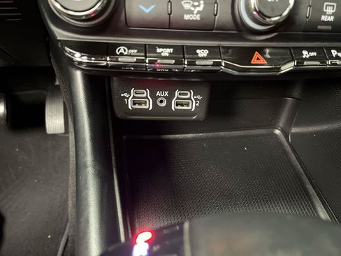 Used 2023 Dodge Durango GT AWD/4WD image 24