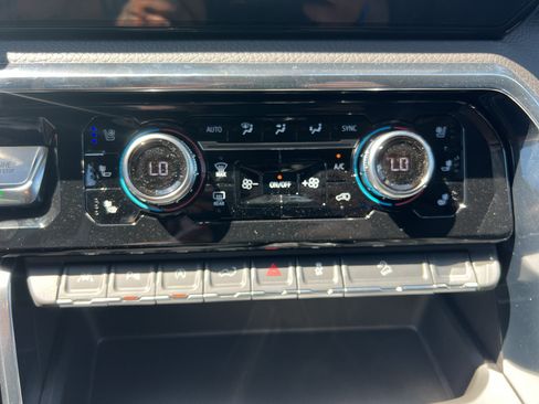 New 2026 GMC Sierra 1500 Denali w/ Technology Package AWD/4WD image 14