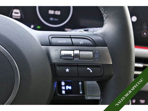Used 2025 Hyundai Sonata Limited FWD image 18