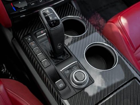 Used 2022 Maserati Quattroporte Trofeo image 24