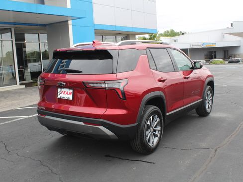 New 2026 Chevrolet Equinox LT FWD image 4