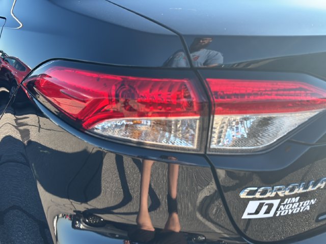 Used 2026 Toyota Corolla LE w/ LE Premium Package FWD image 28