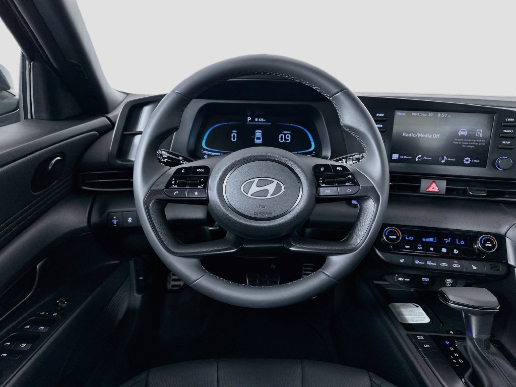 New 2026 Hyundai Elantra SEL Sport FWD image 17
