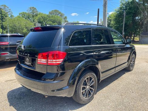 Used 2017 Dodge Journey SE w/ Flexible Seating Group image 10