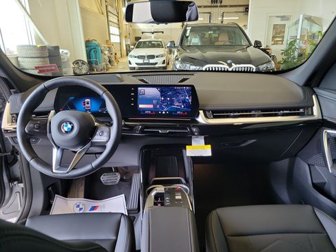 Used 2026 BMW X1 xDrive28i w/ Technology Package AWD/4WD image 18