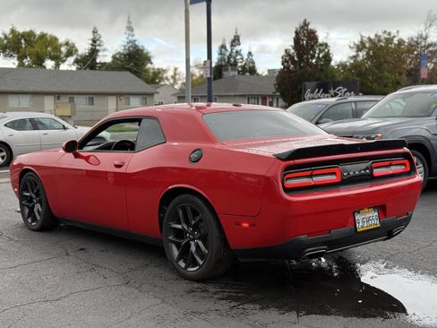 Used 2019 Dodge Challenger GT w/ Blacktop Package image 8