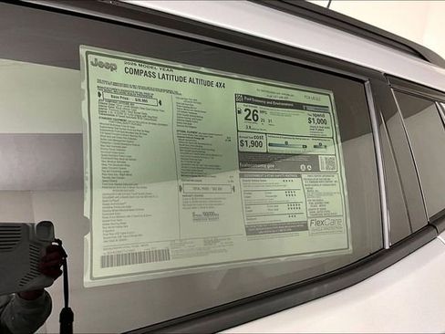 New 2026 Jeep Compass Latitude image 14