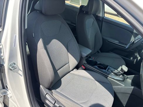 Used 2025 Kia K4 FWD image 35
