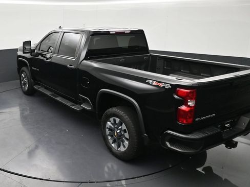 Used 2023 Chevrolet Silverado 2500 Custom w/ Custom Value Package AWD/4WD image 14