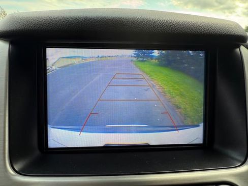 Used 2020 GMC Yukon XL SLT image 11