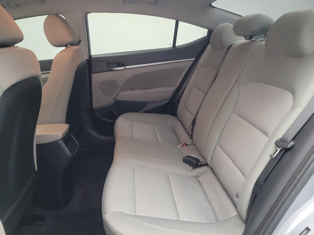 Used 2017 Hyundai Elantra SE FWD image 18